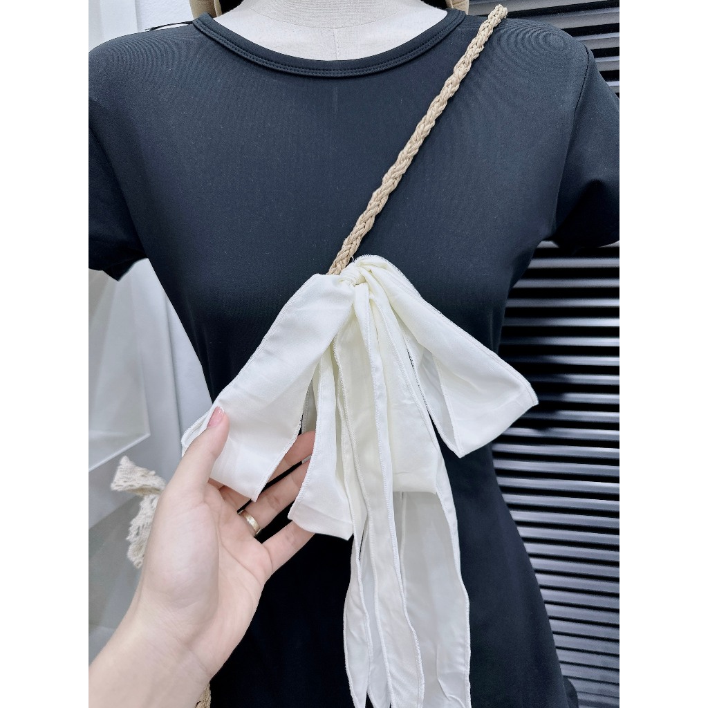 Bikini Swimsuit Tay Ngắn 1 Mảnh Đính Nơ Ren Lụa Dáng Ôm Body Kín Đáo Phối Ống Sum Ren Đầm Nữ Đi Biển Dáng Đùi Khóa Lưng | BigBuy360 - bigbuy360.vn