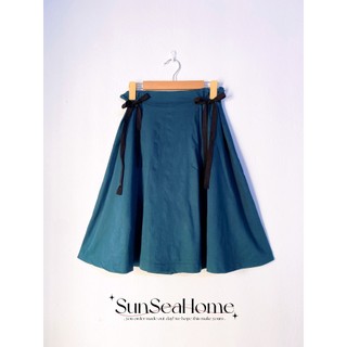 Chân váy midi dáng xoè màu xanh sẫm thắt nơ 2 bên hông mori vintage Nhật secondhand