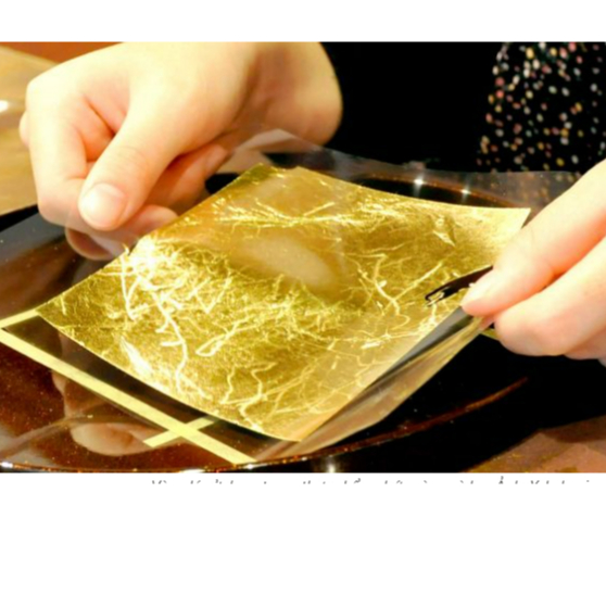 Vàng lá ăn được thực phẩm dùng để dát bò,trang trí 24k SET10 LÁ 1 TỆP (SIZE 10X10CM)