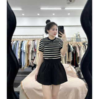Áo phông kẻ M đính nơ cổ viền cộc tay