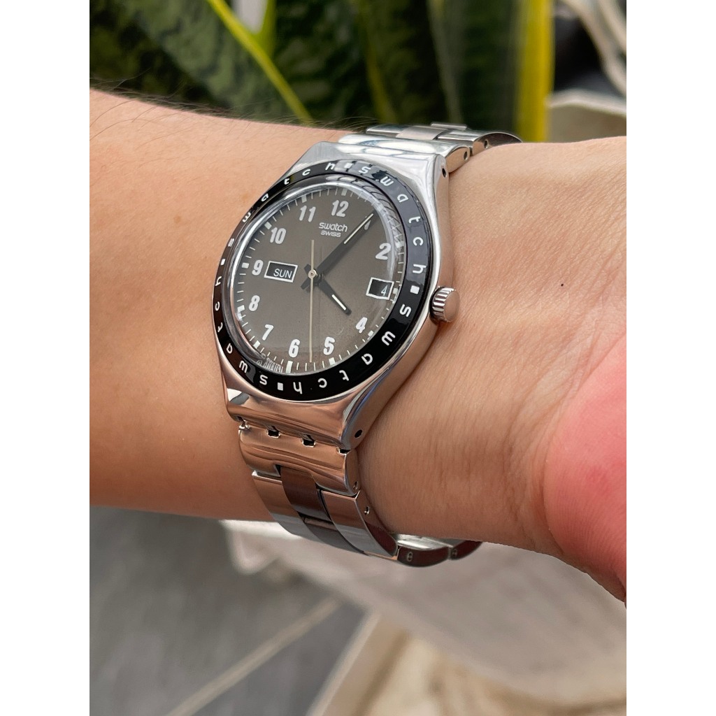 Đồng hồ nam S.watch mặt xám khói Thụy Sĩ chạy pin hàng Si