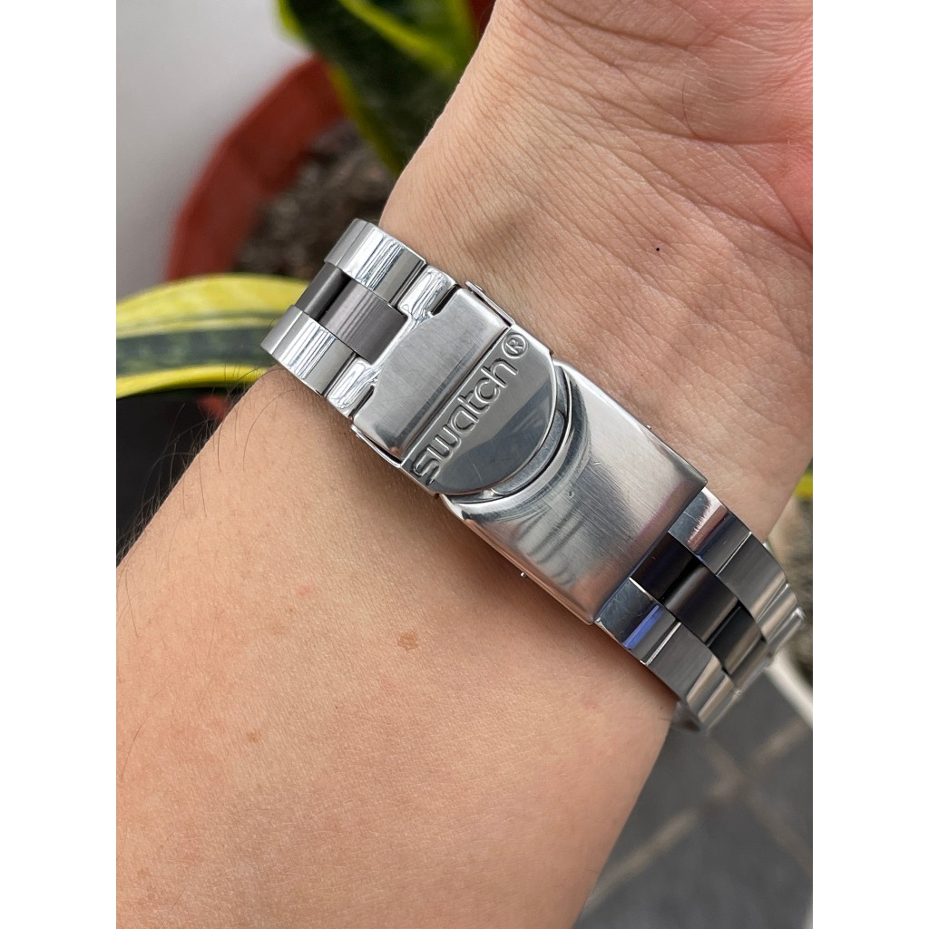 Đồng hồ nam S.watch mặt xám khói Thụy Sĩ chạy pin hàng Si