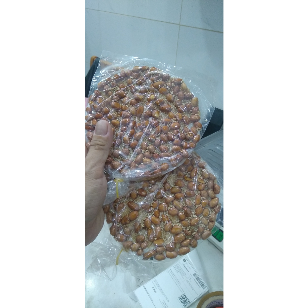 01 gói kẹo đậu phộng 2 miêng