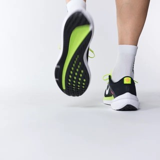Giầy Nike Winflo 10 dòng đệm carbon!