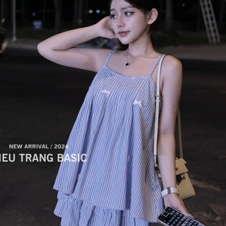 Set 2 món áo hai dây đính nơ ngực kèm chân váy xếp ly kẻ sọc , set lẻ áo 2 dây xanh kèm chân váy xòe ngắn đi biển