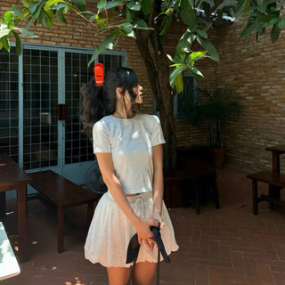 LOLLIE STUDIO - Áo thun croptop nữ ngắn tay kiểu dáng basic AP518