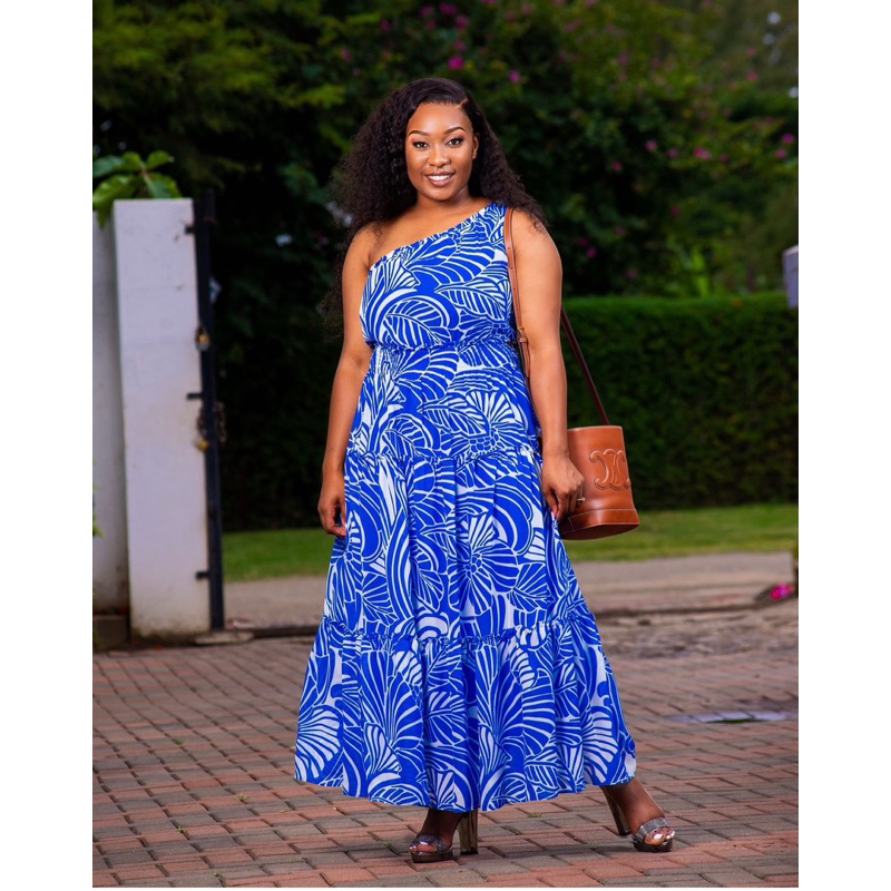 Đầm maxi one- shoulder Tay-Lor vnxk dư xịn