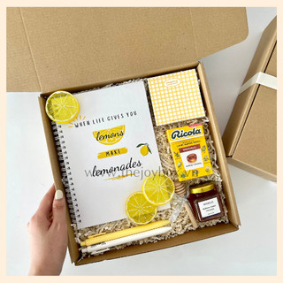 Hộp quà tặng cho nam nữ LEMON TREE 🎁 Hộp quà tặng màu vàng 🎁 Combo quà tặng sổ tay, kẹo ngậm, sticker note, bút bi 🎁