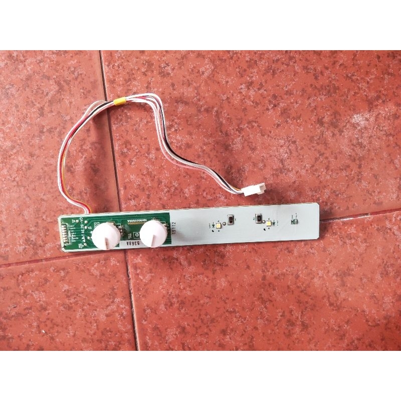 mạch.đèn.tủ.lạnh.hitachi.inverter