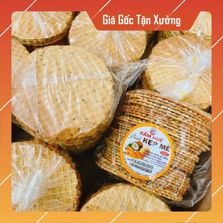 Bánh kẹp mè là món ăn gắn liền với ký ức tuổi thơ của nhiều người