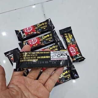 sôcôla đen Kitkat Nestle thanh 17g (trời nóng vui lòng bỏ tủ lạnh trước khi dùng)