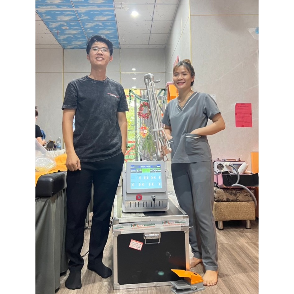 Máy Laser CO2 Fractional Fotuna Mini, Máy Laser CO2 Fotuna chuyên xóa sẹo rỗ, sẹo mụn, xóa nám, trẻ 