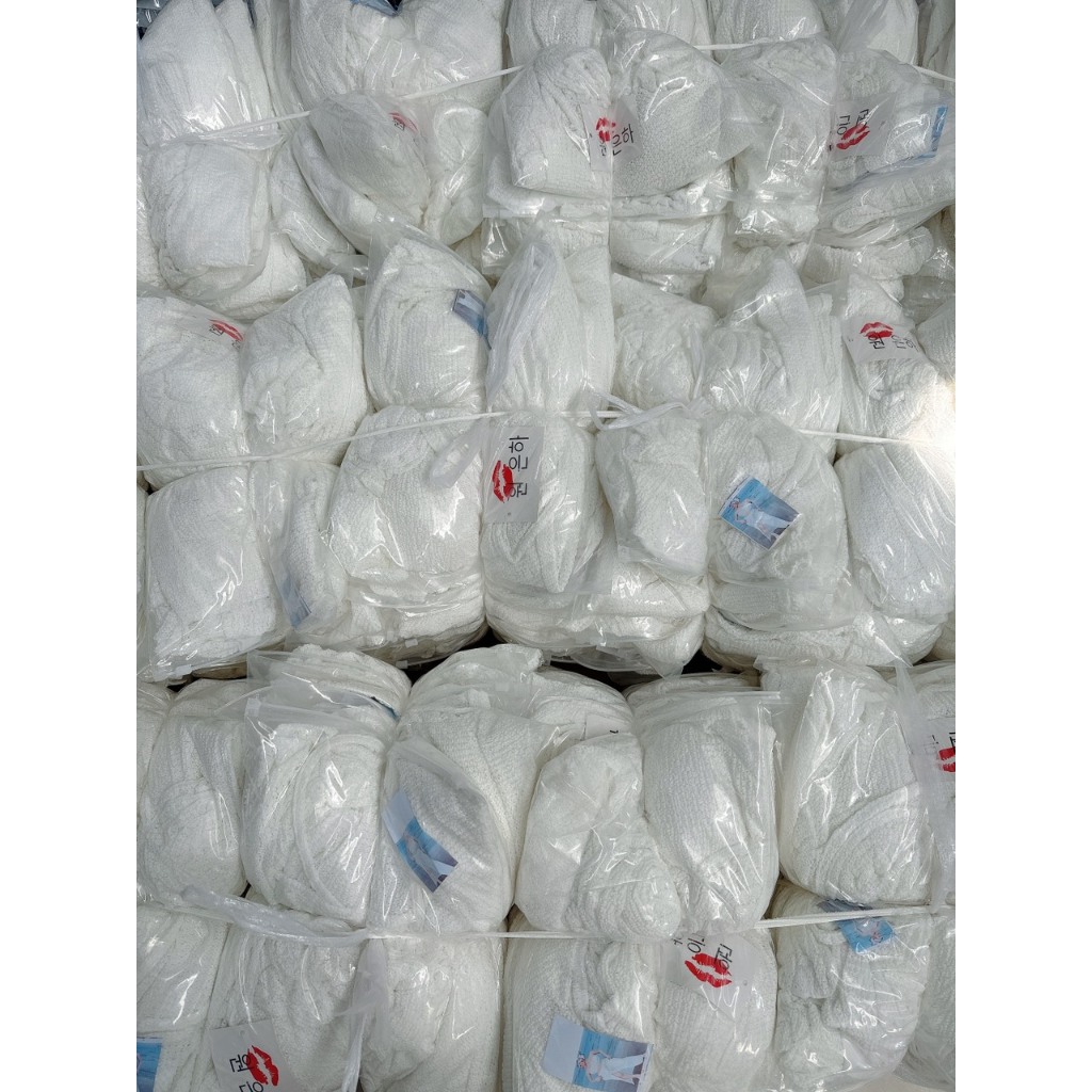 Bikini đồ bơi đi biển hai mảnh áo cổ yếm PHỐI HOA mix chân váy xẻ tà sang chảnh | BigBuy360 - bigbuy360.vn