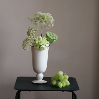 Bình hoa gốm trắng hình chuông tinh tế kiểu dáng sang trọng (có ảnh thật)