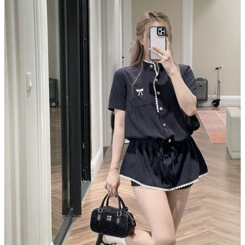 [V1.732]  Jum Váy Kẻ Cổ Tàu Phối Viền Ren Thêu Nơ Túi Ngực Chun Eo Siêu Xinh (có độn vai) | BigBuy360 - bigbuy360.vn