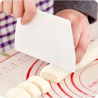 Miếng vét cắt bột nhựa