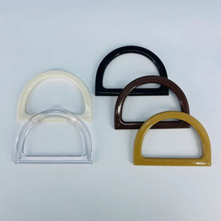 Quai túi xách chữ d bằng nhựa