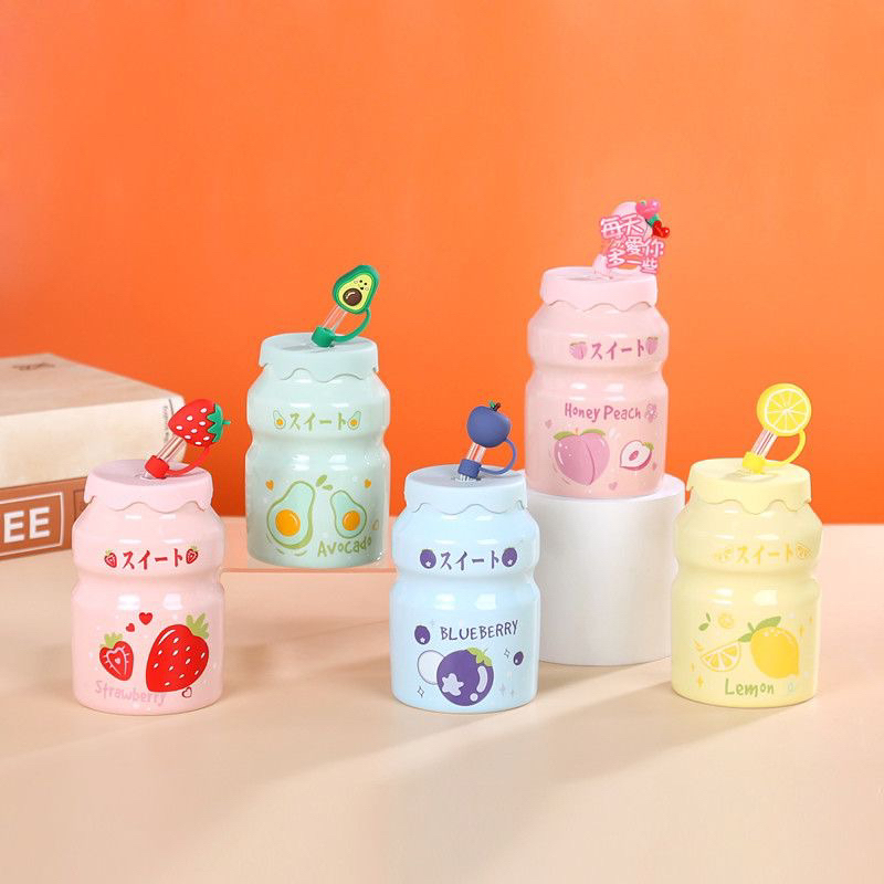 Bình/Cốc uống nước hình siêu dễ thương, có kèm cả nắp ống hút