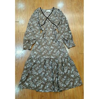 Đầm hoa nâu sz L