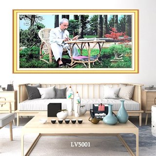 Tranh Đính Đá Bác Hồ Ngồi Ghế Mây 1m32x69cm