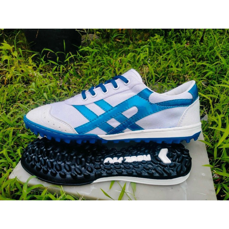 Giày bóng đá Bata Ráp Đế CH Zuka