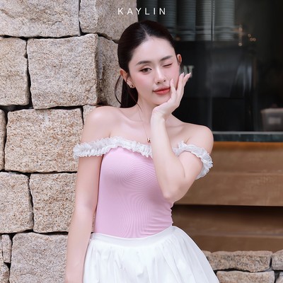 Áo kiểu KAYLIN form cúp ngực trễ vai phối ren chất liệu cotton thun co giãn phong cách gợi cảm - N2246