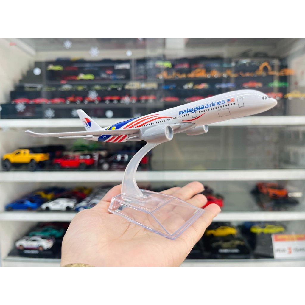 Mô hình máy bay Malaysia AIrlines Airbus A350-900 16cm MB16112