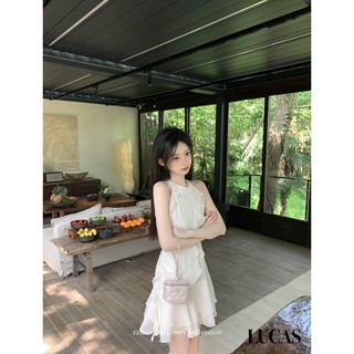 Váy cổ yếm dáng a ngắn xếp ly viền lượn basic