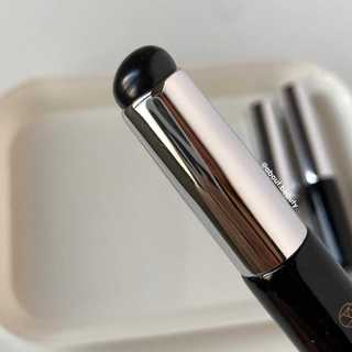Cọ tán son môi, che khuyết điểm silicone Studio17