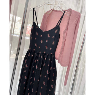 Set đầm hoa đen khoác hồng🌷
