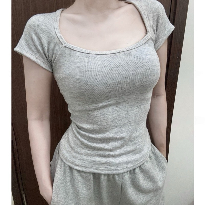 Áo Thun Cúp Cổ Vuông ôm gọn chất tăm lông mịn mát Moonly ( Có bigsize) | BigBuy360 - bigbuy360.vn