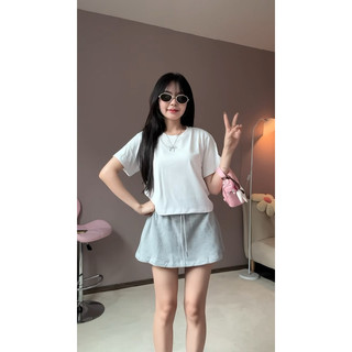 Set chân váy mini + áo thun croptop