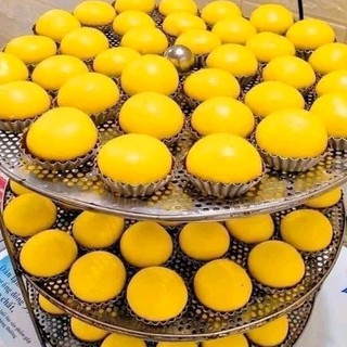 Bánh bao nhân kim sa 6 cái Lacusina 240g / kim sa trứng muối LC Foods