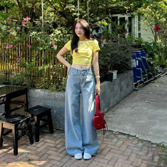 (ẢNH OLDSCHOOL) Quần jeans xanh nhạt ỐNG TO RỘNG DÀI CHÙM phủ chân 7590 | BigBuy360 - bigbuy360.vn