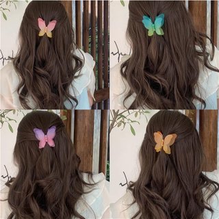 Kẹp hoa sứ bướm xinh 8cm