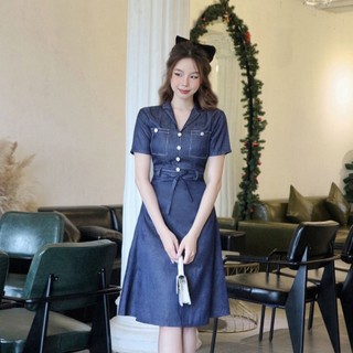 Đầm thiết kế công sở denim cổ danton viền chỉ thắt eo nút ngọc Callene