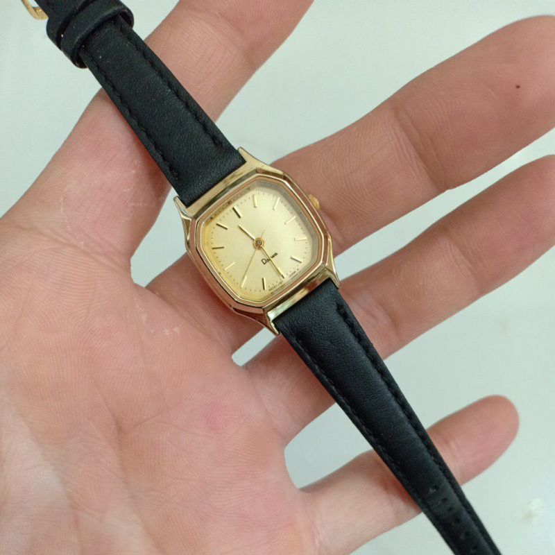 đồng hồ si nhật nữ dây da hiệu CASIO DAIWA mạ vàng mặt vuông tank độ mới cao 94%