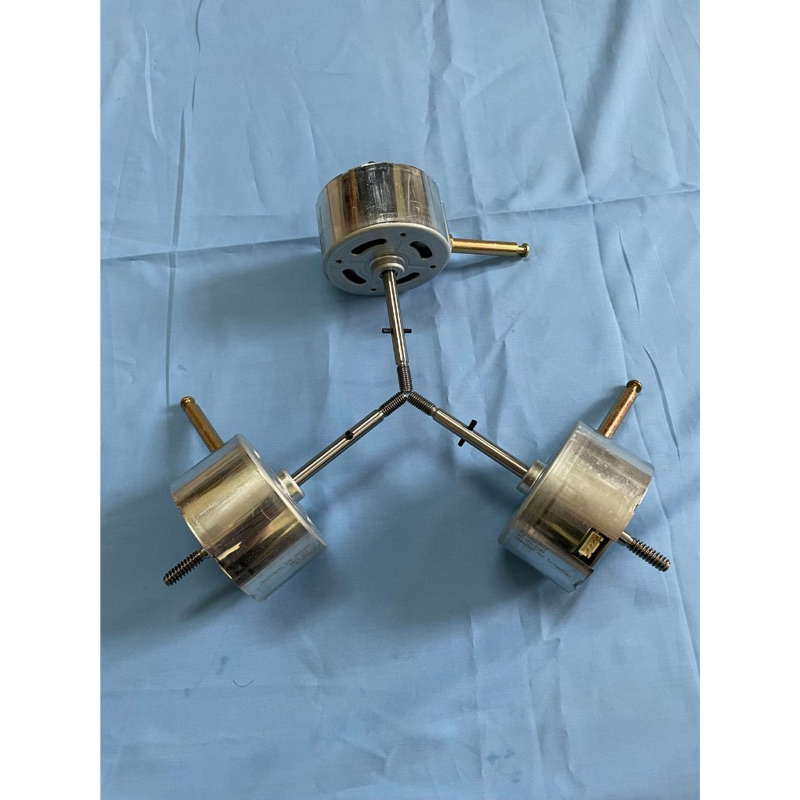 Motor 12v BLDC không chổi than có lắp sẵn tuốc năng, tặng phụ kiện nhỏ để lắp quạt 12v dùng Adapter 