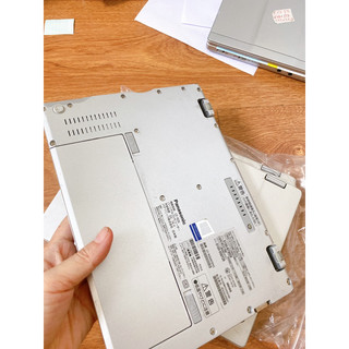 [Cảm ứng 10 inch] Laptop panasonic CF-RZ6