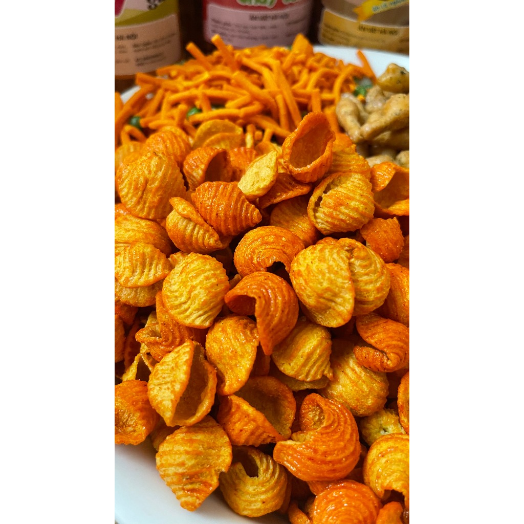 COMBO 2KG TỨ ĐẠI SNACK  KHỔNG LỒ : BIM SÒ HÀNH CAY + BIM TĂM ĐẬU HÀ LAN + QUẨY ĐÙI GÀ + NUI SEN SẤY 