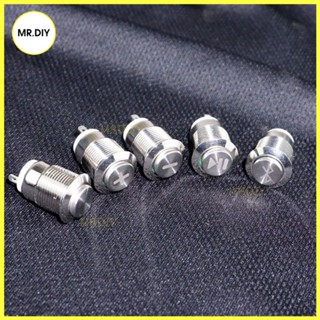 Nút nhấn nhả bằng kim loại 12mm, khắc biểu tượng bằng lazer có vòng cao su chống thấm nước