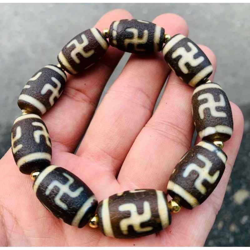 Vòng tay nam dzi chạm chữ vạn dạng lu thống tài lộc