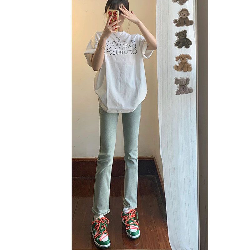 Quần bò ống đứng màu xanh nhạt may gấu , Quần jean ống đứng lưng cao màu xanh nhạt may gấu phù hợp đi các hoạt động MS31 | BigBuy360 - bigbuy360.vn