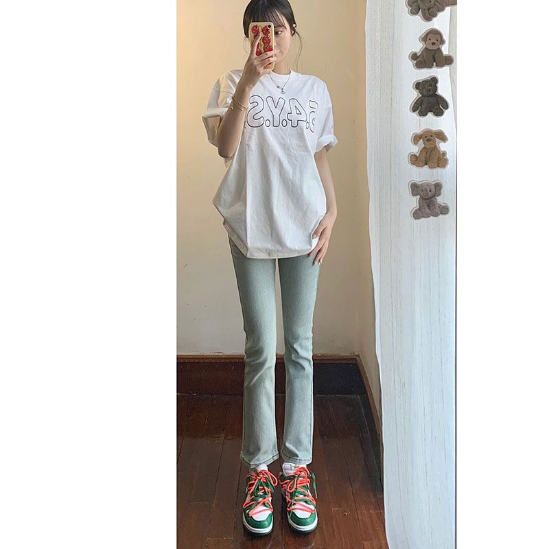 Quần bò ống đứng màu xanh nhạt may gấu , Quần jean ống đứng lưng cao màu xanh nhạt may gấu phù hợp đi các hoạt động MS31 | BigBuy360 - bigbuy360.vn