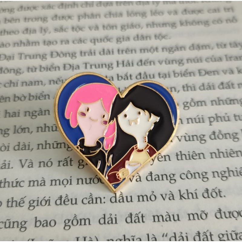 Huy Hiệu Cài Áo Marceline và Bubblegum Adventure Time - Giờ Phiêu Lưu
