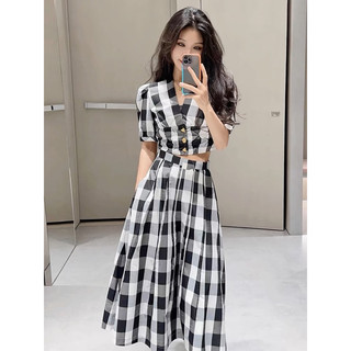 Set áo kèm chân váy Lưu Diệc Phi caro xoè