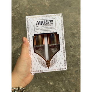 Xịt khoá nền dưỡng ẩm Charlotte Tilburry