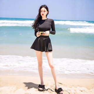 Bộ đồ đi bơi đi biển nữ áo dài tay cùng chân váy xòe kiểu dáng năng động trẻ trung kèm mút ngực (B02) | BigBuy360 - bigbuy360.vn