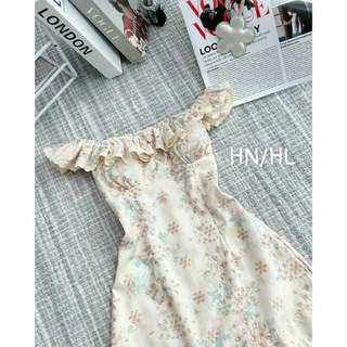 Đầm Hoa Thêu Trễ Vai