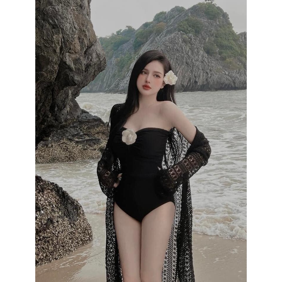 Bikini 1 mảnh đi biển kèm tag hoa sẵn đệm mút cup ngực sexy, áo choàng ren lưới sang chảnh 2 màu đen trắng fs <55kg | BigBuy360 - bigbuy360.vn